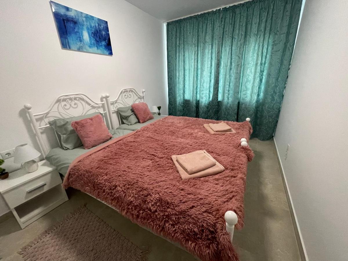 Castle Residence Apt. Zamorei บุชเตนี ภายนอก รูปภาพ
