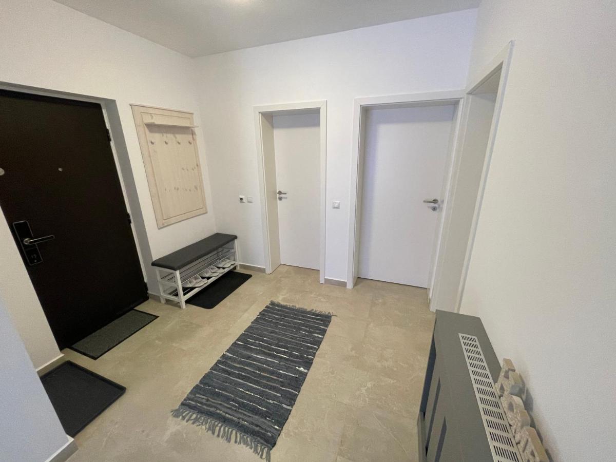 Castle Residence Apt. Zamorei บุชเตนี ภายนอก รูปภาพ