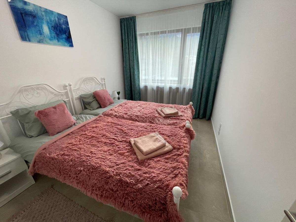 Castle Residence Apt. Zamorei บุชเตนี ภายนอก รูปภาพ