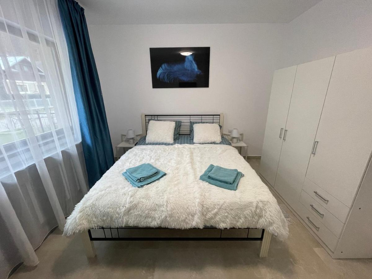 Castle Residence Apt. Zamorei บุชเตนี ภายนอก รูปภาพ