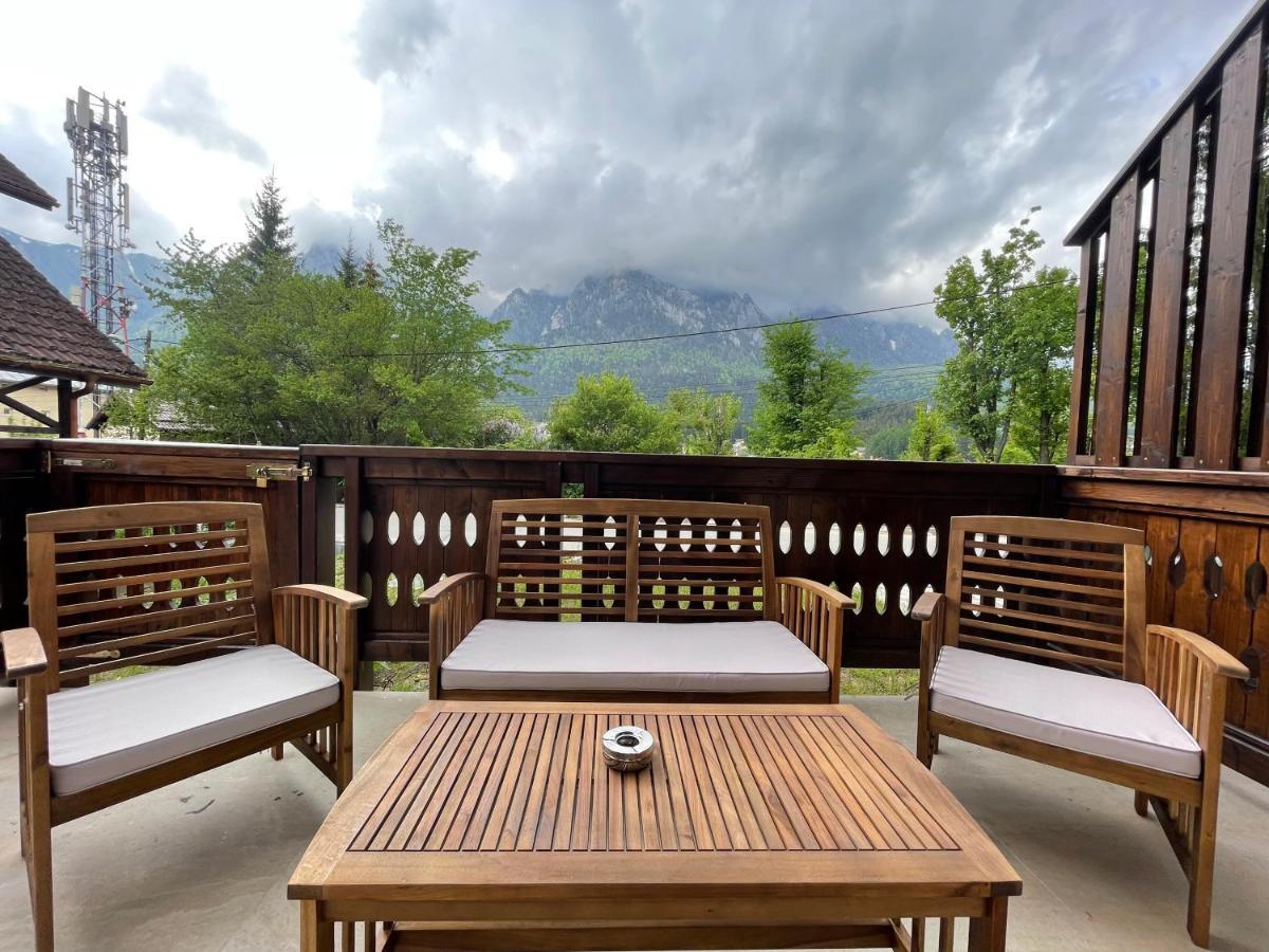 Castle Residence Apt. Zamorei บุชเตนี ภายนอก รูปภาพ