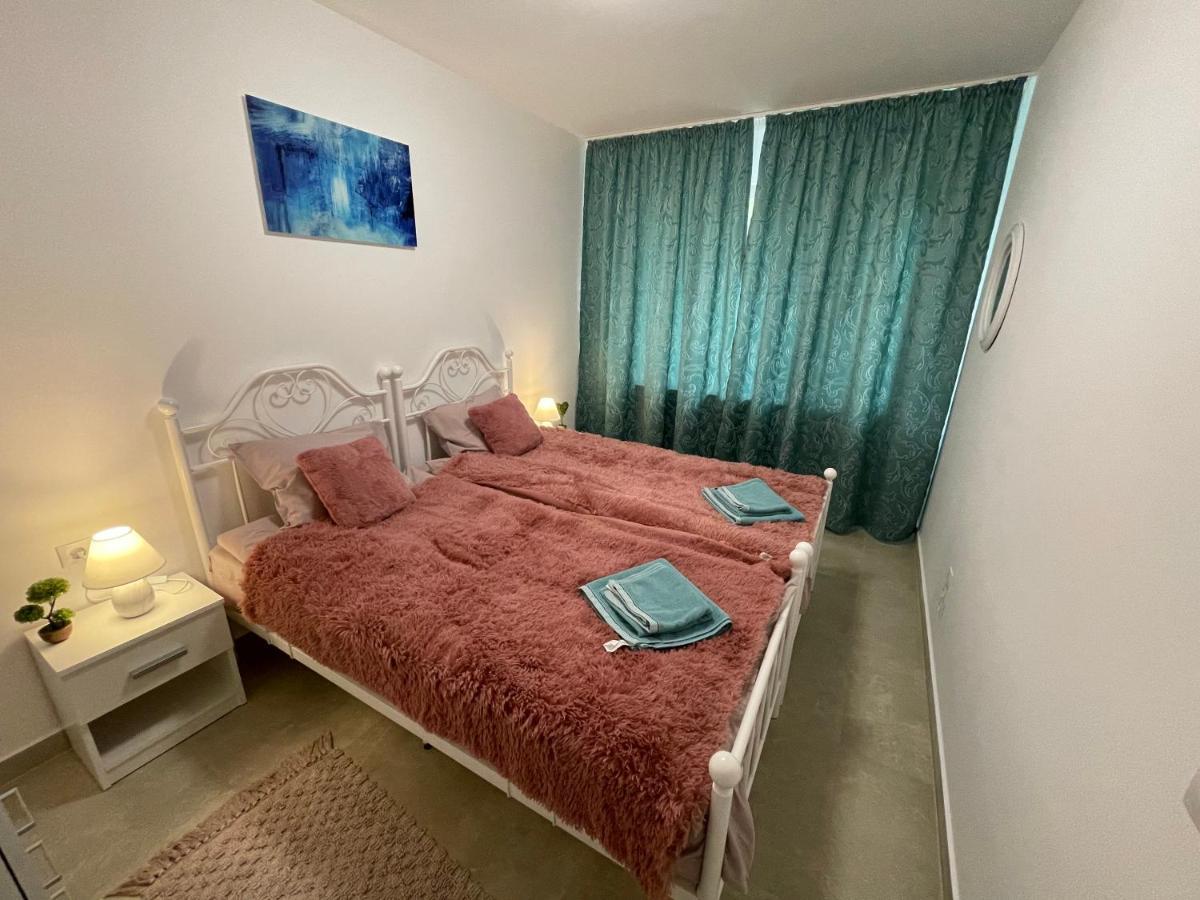 Castle Residence Apt. Zamorei บุชเตนี ภายนอก รูปภาพ